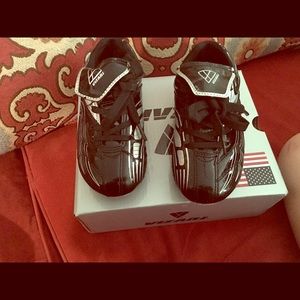 Vizari kids soccer cleats size 9